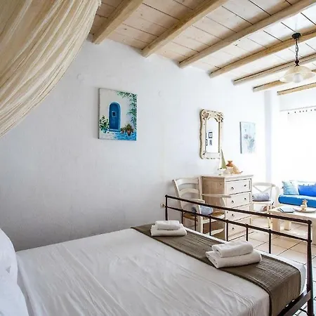 Mykonos Coastal Retreat - Giovanna's Beachfront Escape With Jacuzzi Mykonos Town