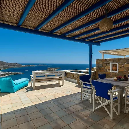 Mykonos Coastal Retreat - Giovanna's Beachfront Escape With Jacuzzi بيت للعطل *